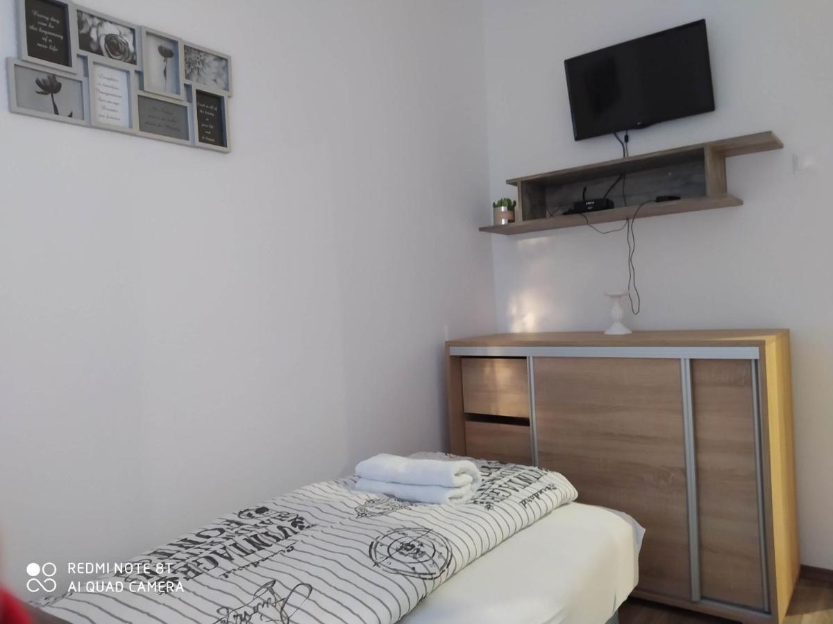 Evelyn Apartman Хайдусобосло Экстерьер фото